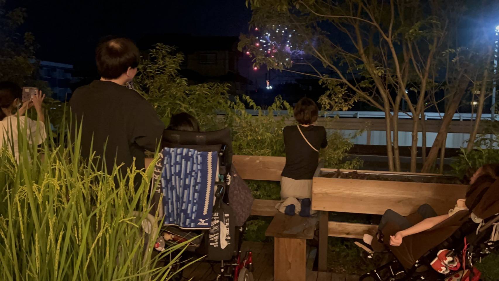 【イベント報告】高宮納涼花火大会！お昼のカフェから夜の花火まで、すまいる畑で楽しむ特別な夏の夜